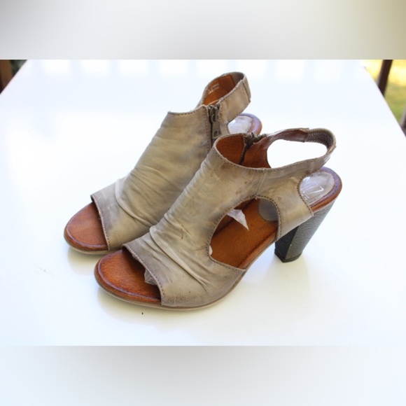 Miz Mooz sandals - Picture 10 of 11